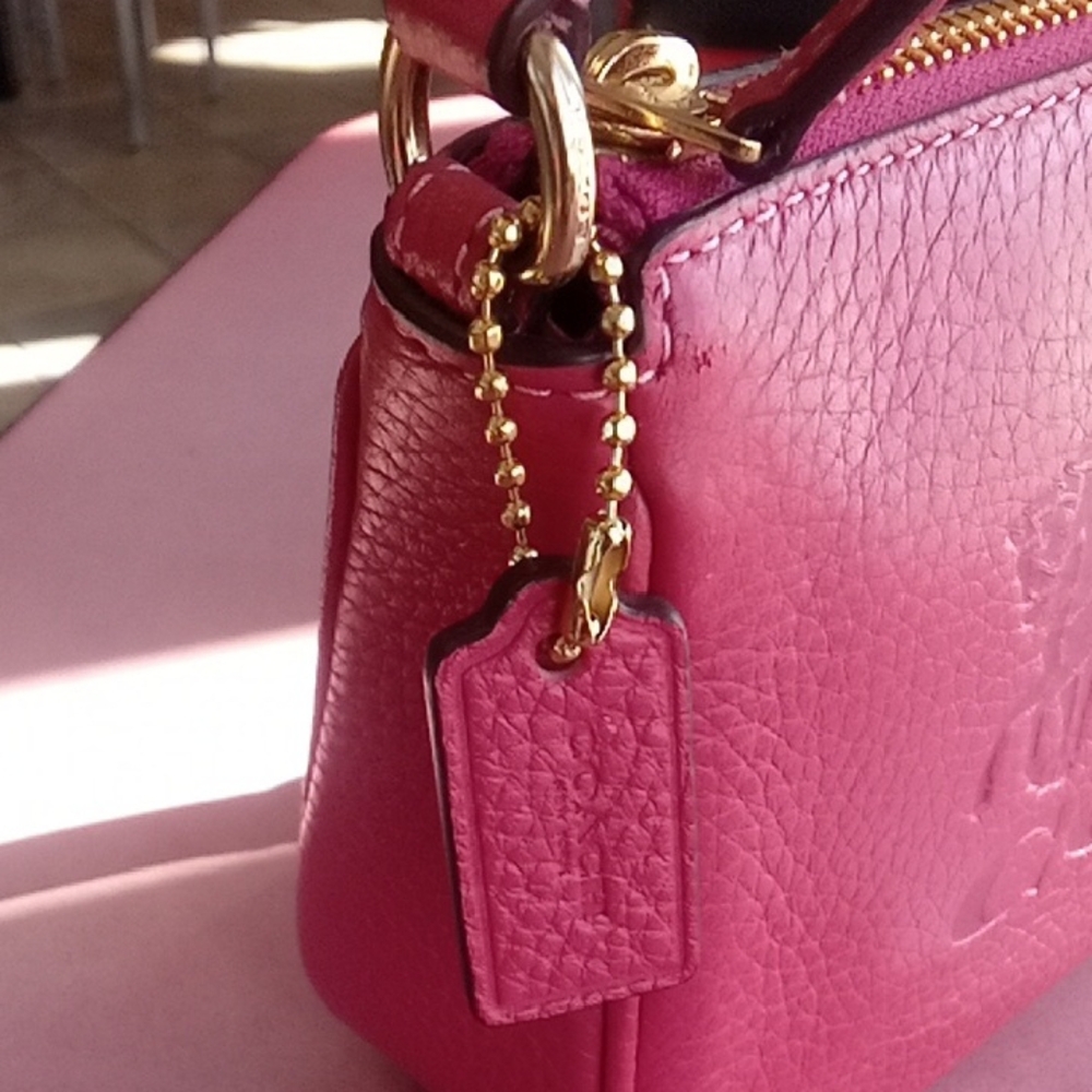 NWT Spring Easter Coach Carriage Strawberry Haze Leather Handbag Wristlet - Picture 4 of 16